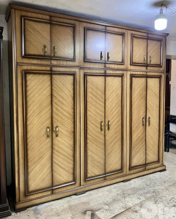 اوضة نوم طابقين 12 درفة خشب زان ولاتي ملبسة قشر 4