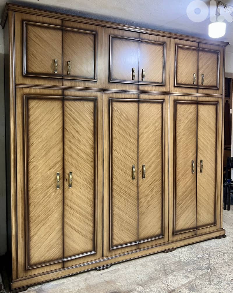 اوضة نوم طابقين 12 درفة خشب زان ولاتي ملبسة قشر 9