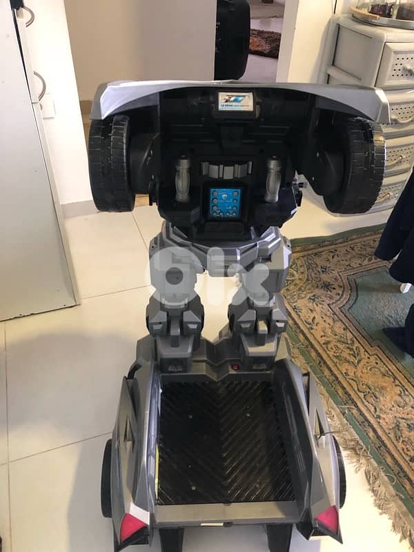 Limited edition, working robot 4