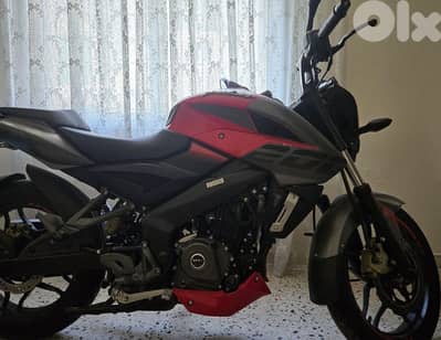 Bajaj Pulsar NS 200