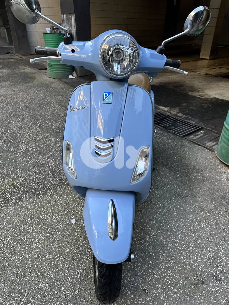 Vespa vxl 150cc mod 2021 odo 4,800km $1,100 2