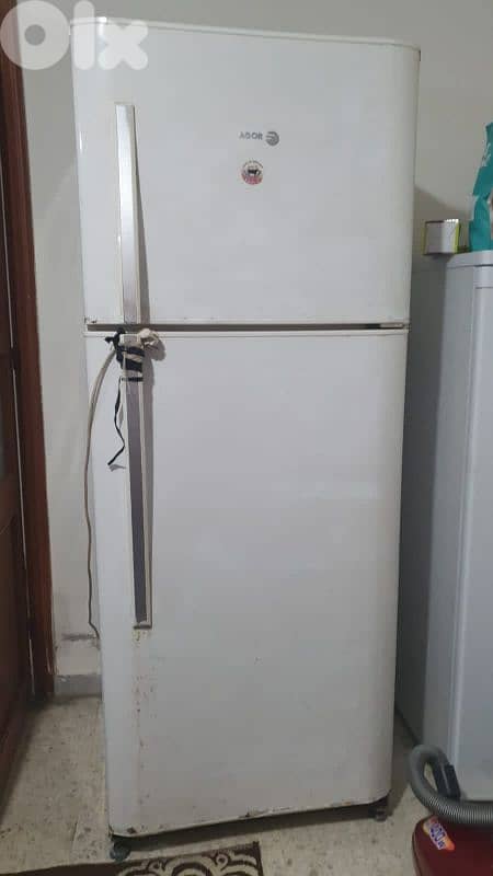AGOR refrigerator. براد 1