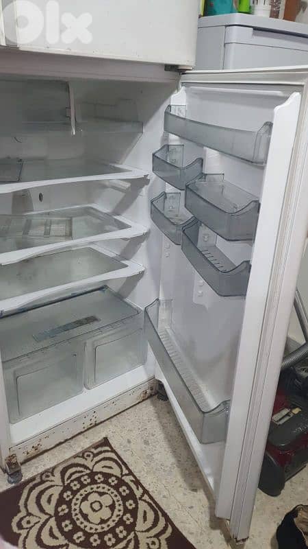 AGOR refrigerator. براد 2