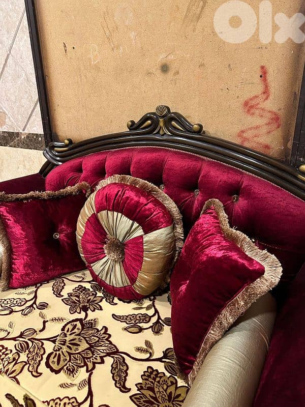 طقم كنبايات شغل توصاية اربع قطع وطاولة قماش وردة كتير مرتب 7