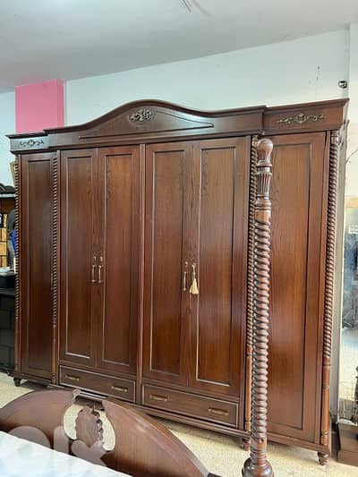 اوضة نوم ملكية خشب زان ولاتي كلا ملبسة قشرة سنديان تخت ملكي