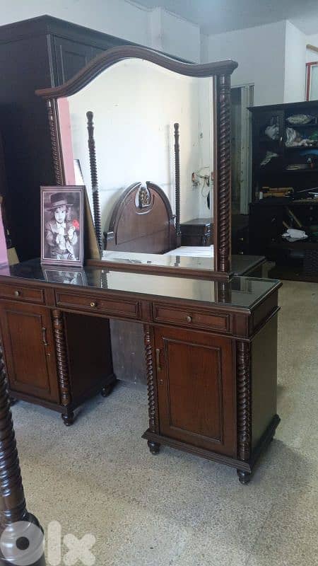 اوضة نوم ملكية خشب زان ولاتي كلا ملبسة قشرة سنديان تخت ملكي 6