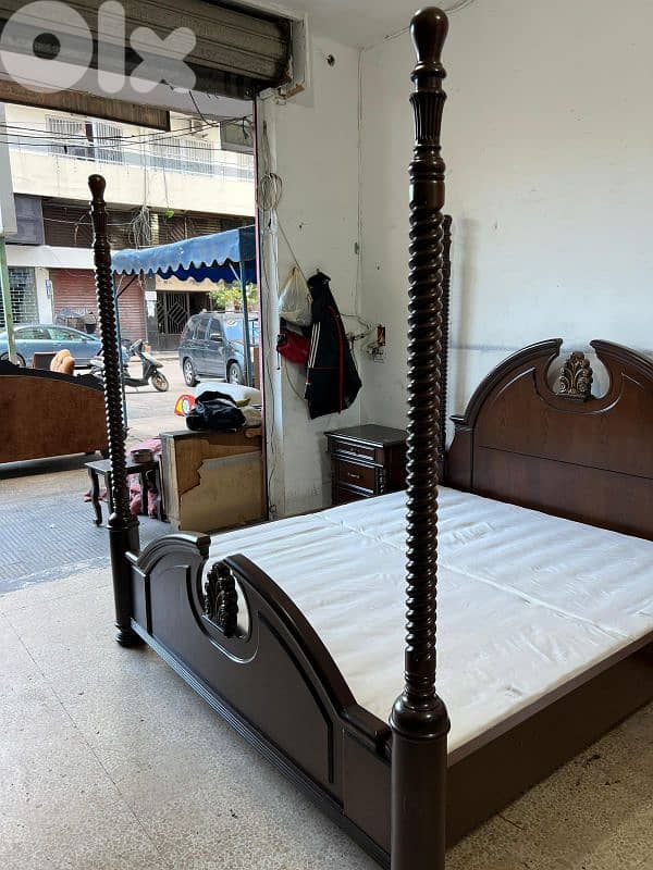 اوضة نوم ملكية خشب زان ولاتي كلا ملبسة قشرة سنديان تخت ملكي 11