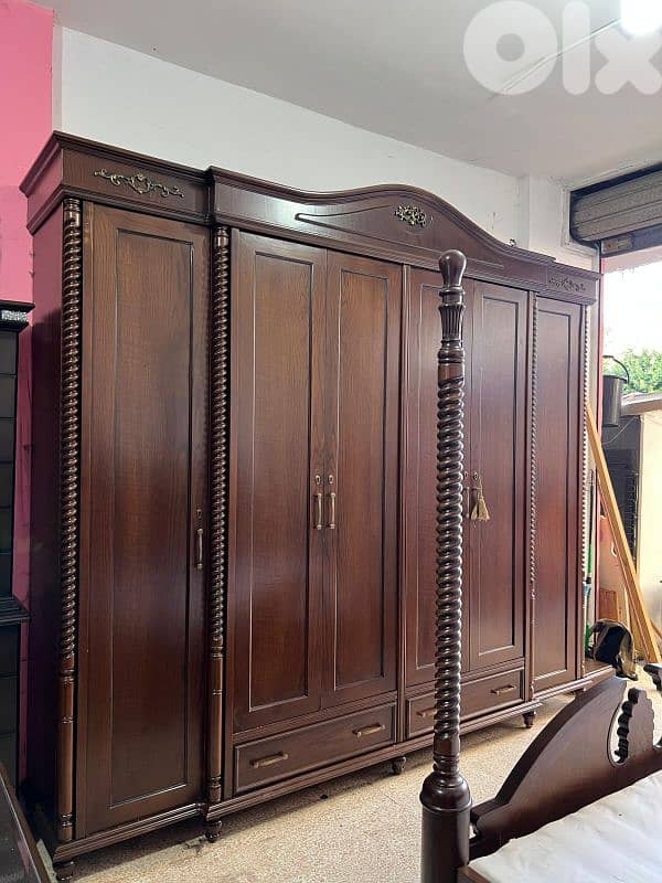 اوضة نوم ملكية خشب زان ولاتي كلا ملبسة قشرة سنديان تخت ملكي 13