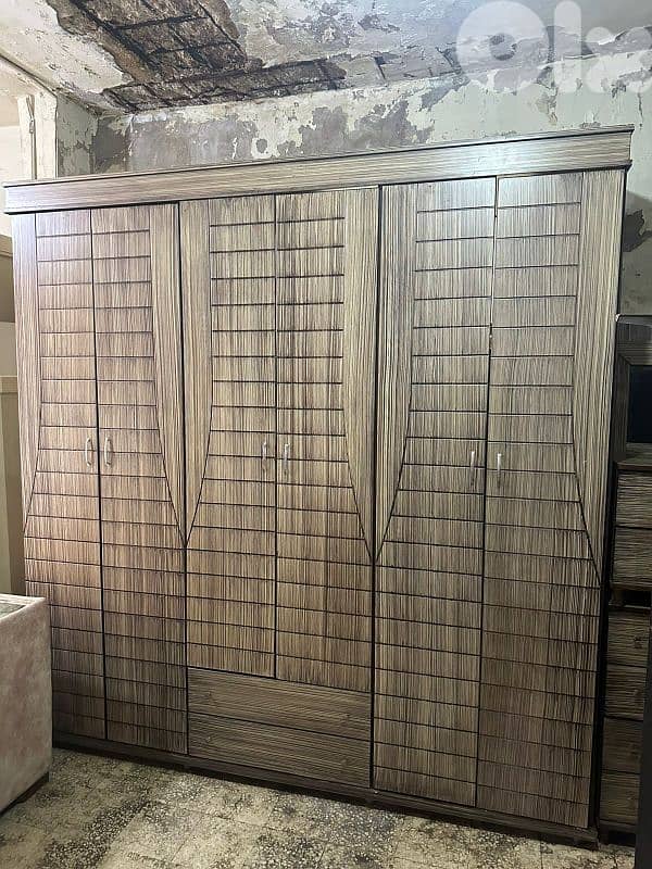 اوضة نوم شغل توصاية تختين مفرد ونص مع فرشات شبه جديدة 3