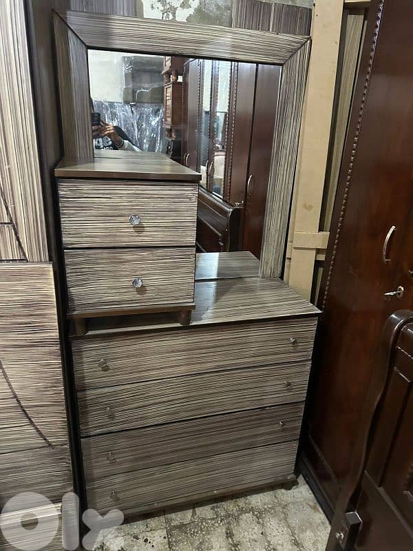 اوضة نوم شغل توصاية تختين مفرد ونص مع فرشات شبه جديدة 5