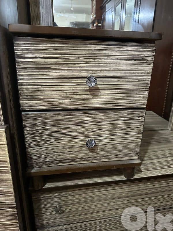 اوضة نوم شغل توصاية تختين مفرد ونص مع فرشات شبه جديدة 6