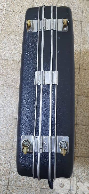 شنطة سفر قديم كتير  و نضيف  شبه  جديد ماركة برنس صانع  تايوان ٢٥ دولار 11