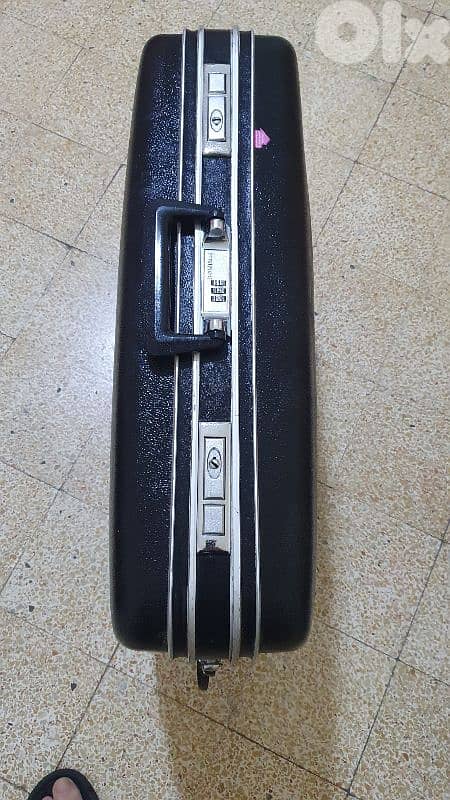 شنطة سفر قديم كتير  و نضيف  شبه  جديد ماركة برنس صانع  تايوان ٢٥ دولار 14