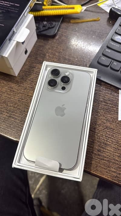 Iphone 16 pro 256 gb natural titanium