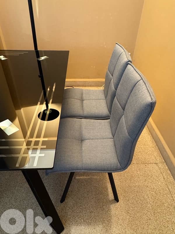 Dining table and chairs 3