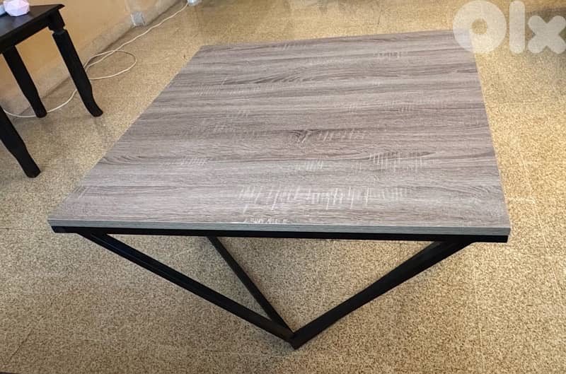 Corner sofa and coffee table 4