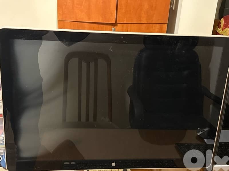 screen APPLE LCD cenima display 1