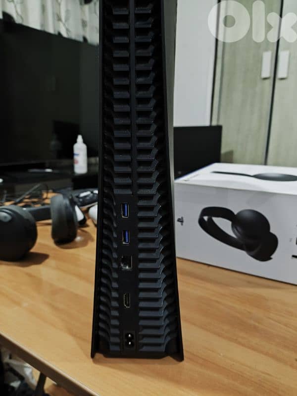 ps5 fat digital edition used with accessories please read description 3