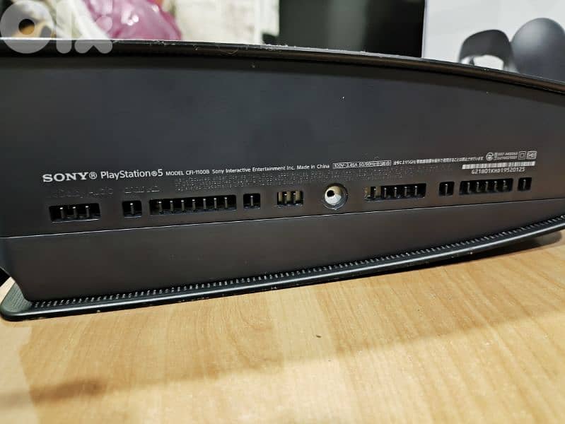 ps5 fat digital edition used with accessories please read description 4