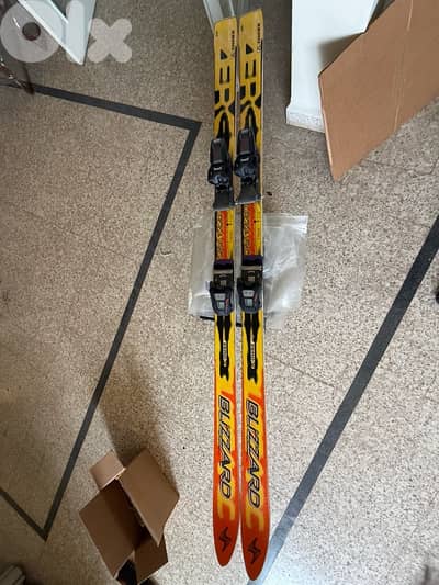 Blizzard ski set