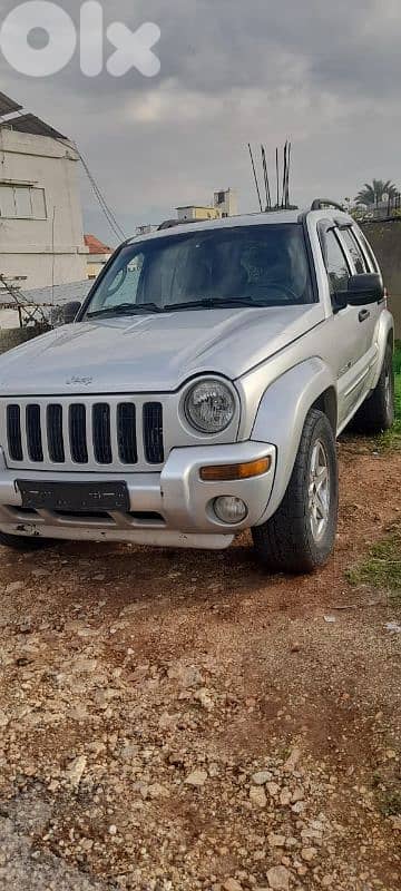 جيب شيروكى 2003