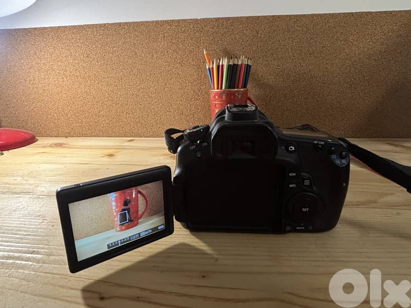 Canon EOS 60D + 18–135mm IS Lens | Full Kit | Excellent Condition 2