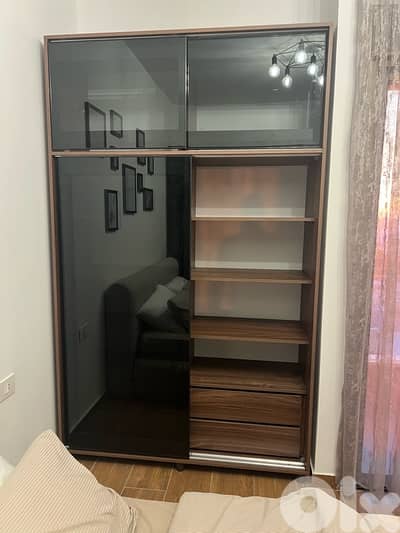 خزانة قزاز جديدة من المعمل بافضل الاسعار