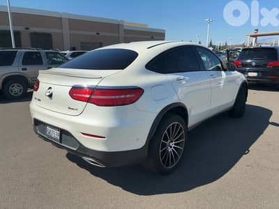 GLC 300 COUPE 2018  AMG  Clean Carfax Soon !!
