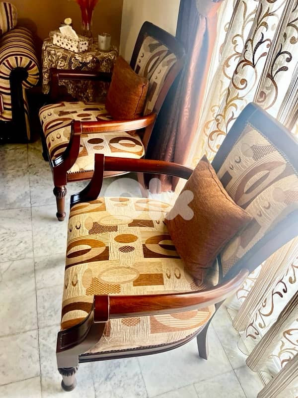 Full Living Room صالون كامل مع طاولة وسط 3