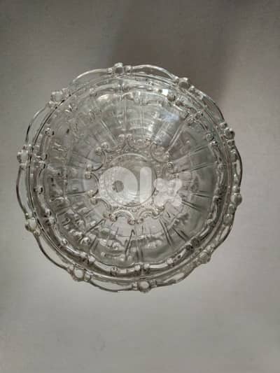 5 round glass cups - Not Negotiable