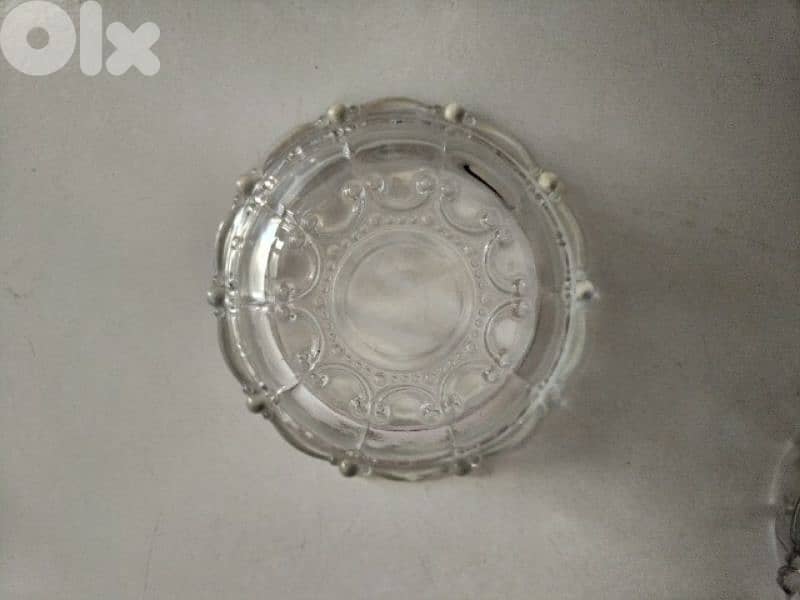 5 round glass cups - Not Negotiable 2