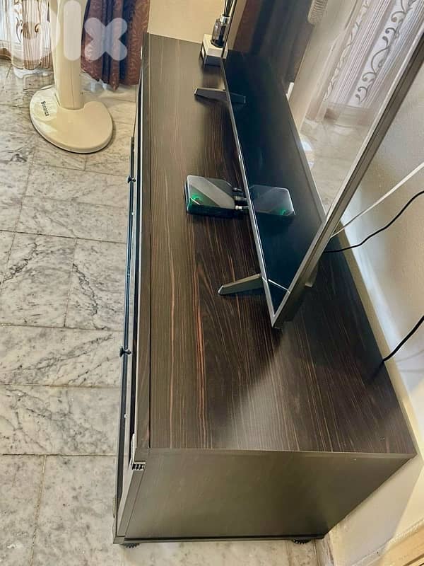 TV Unit From Istikbal - طاولة تلفزيون من غاليري استقبال 2