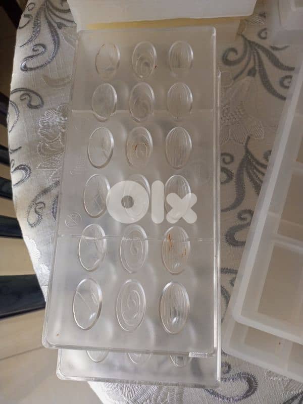 قوالب شوكولا بحالة جيدة جدا 3