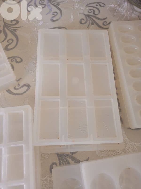 قوالب شوكولا بحالة جيدة جدا 6