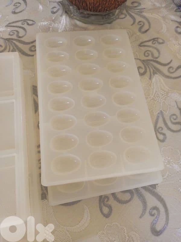 قوالب شوكولا بحالة جيدة جدا 7