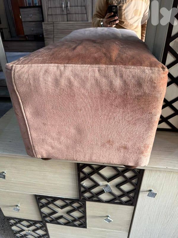 صوفا عدد اتنين كبار بفتحوا صندوق مع بف عدد اتنين خشب شوح 5