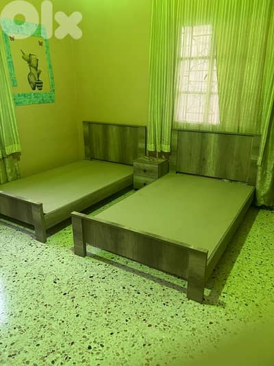 تخوت مفرد او مفرد ونص جديد من المعمل بسعر الجملة متوفر بجميع الالوان