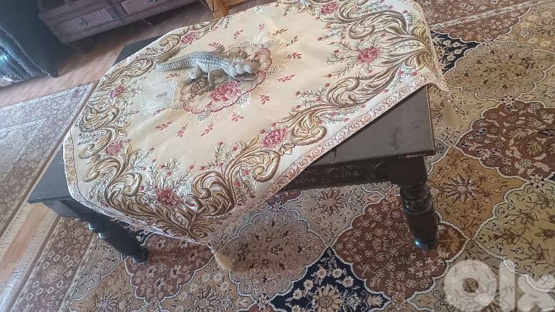 طقم كنبيات خشب زين + طاولة خشب 4