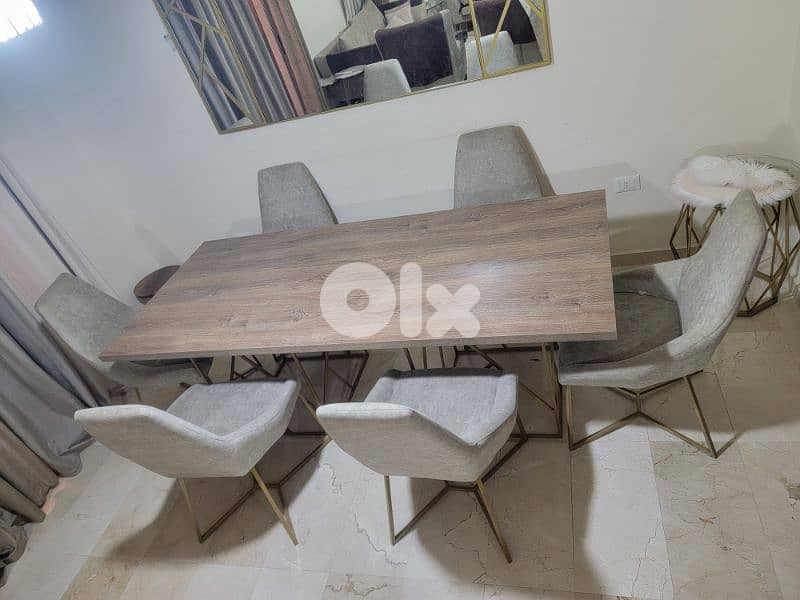 Dining room from VI Furniture like new 1