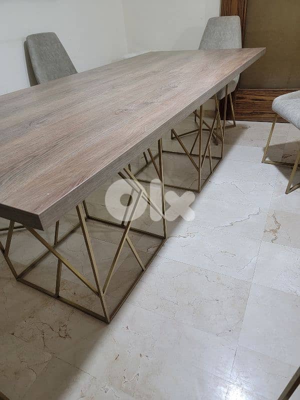 Dining room from VI Furniture like new 2