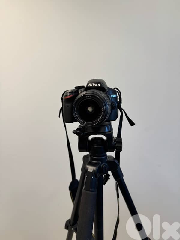 Nikon D3200 + VR Lens 18-55mm + Tripod Eiffel 9500 1