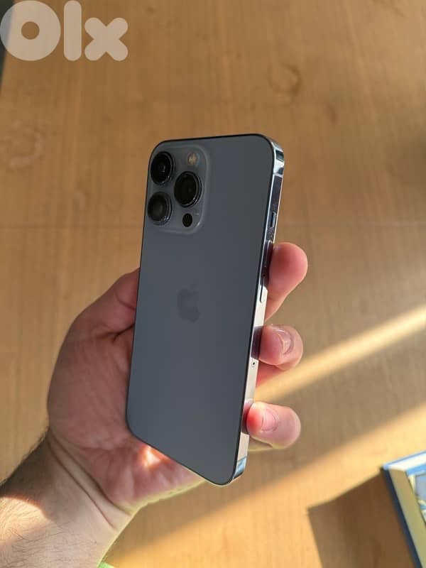 Iphone 13 pro (100%) battary capacity 2