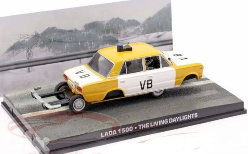 Lada 1500 (The Living Daylights Movie) diecast car model 1;43 4