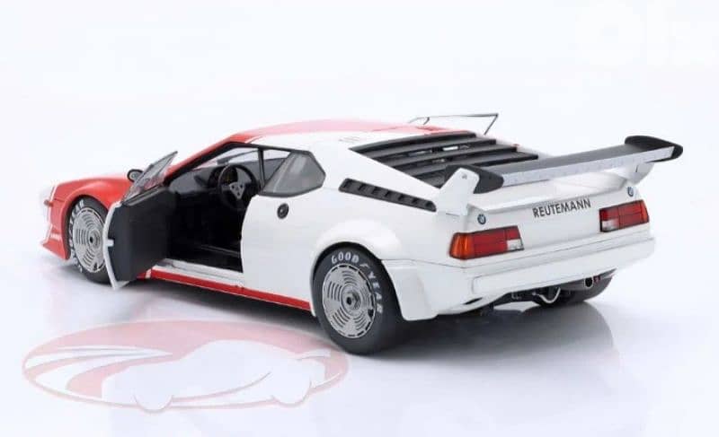 BMW M1 Pro car series 1980 (C. Reutemann) diecast car model 1;18 10
