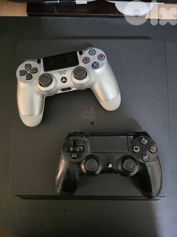 Ps4 slim 1