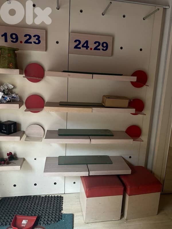 ديكور  محل كامل للبيع 4