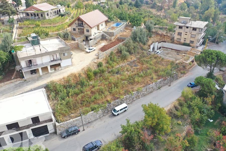 L19968 - A 1048 SQM Land For Sale in Prime location in Faraya 1