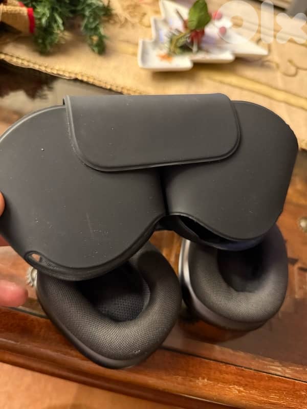 Airpods Max Barely Used 2