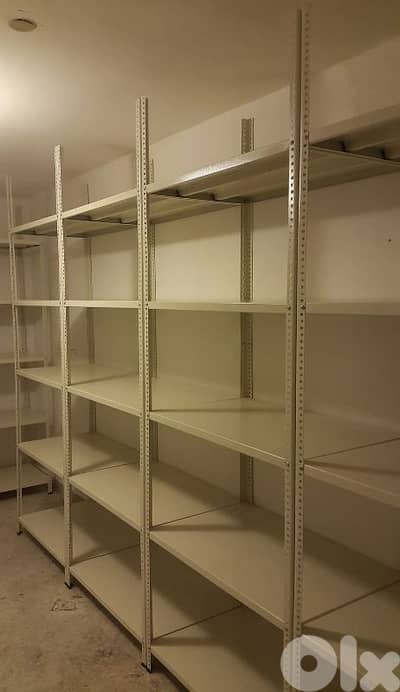 رفوف و زوايا حديد