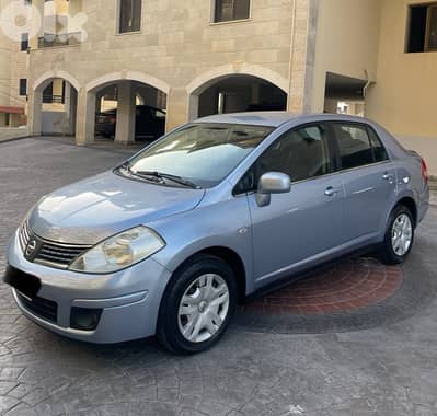 Nissan Tiida 2011